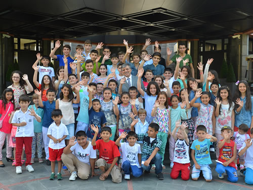 “Allah, Bu Mübarek Günler Hatırına İslam Dünyasına Huzur ve Barış Versin”